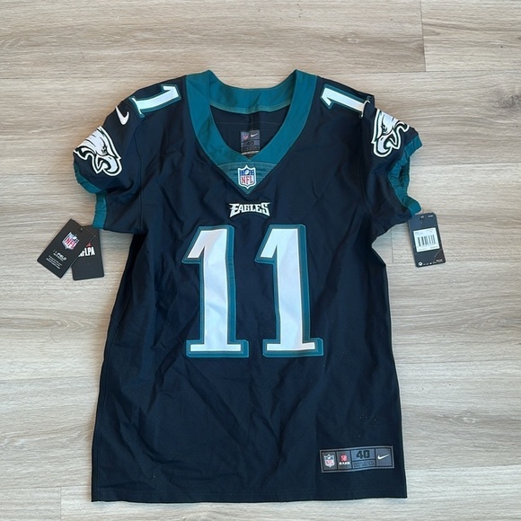 Philadelphia Eagles Football Jersey #11 Men Collectable NFL Sports Memorabilia - Picture 6 of 8